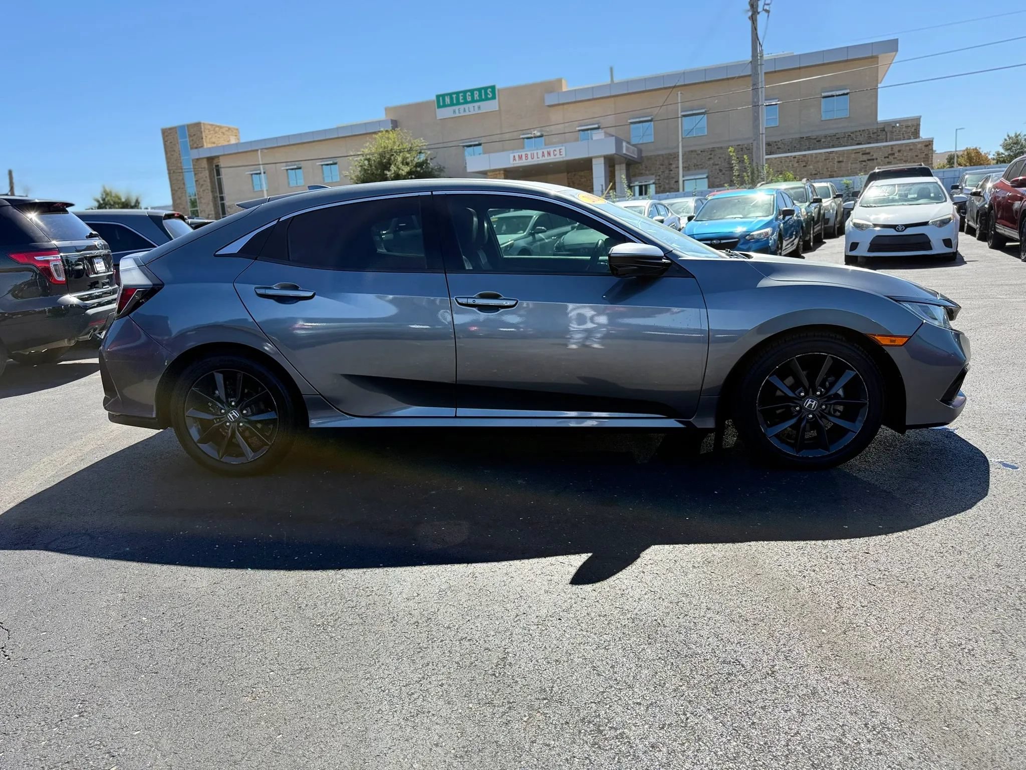Used 2020 Honda Civic EX image 2