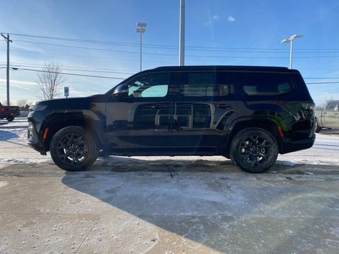 New 2026 Jeep Grand Wagoneer Limited w/ 8-Passenger Seating Package AWD/4WD image 8