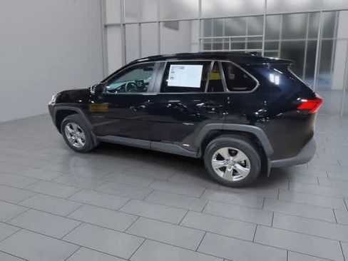 Used 2023 Toyota RAV4 XLE w/ XLE Grade Weather Package AWD/4WD image 6