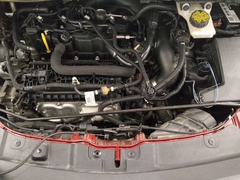 Used 2018 Ford Escape SE w/ SE Sport Appearance Package FWD image 30