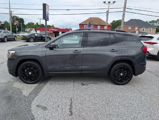 Used 2020 GMC Terrain SLE w/ Elevation Edition AWD/4WD image 2