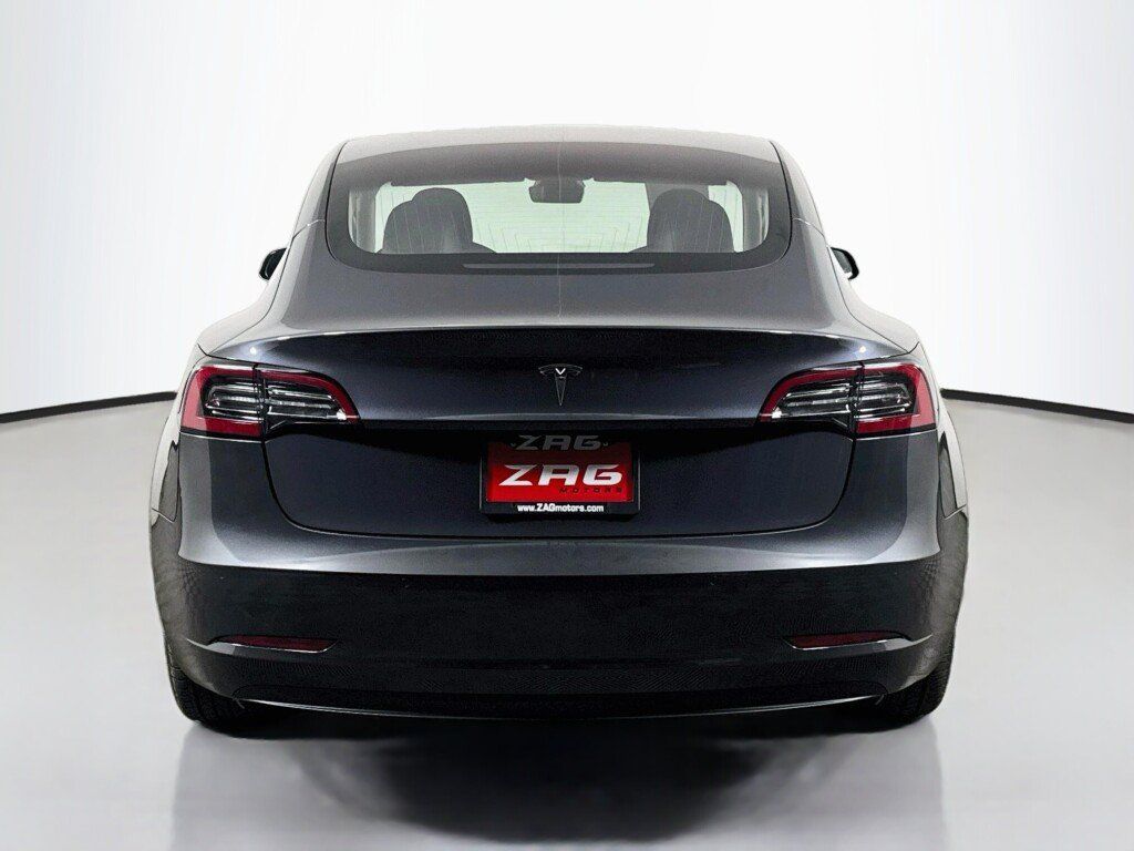 Used 2018 Tesla Model 3 Long Range RWD image 4