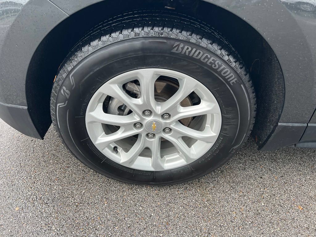 Used 2018 Chevrolet Equinox LT FWD image 14