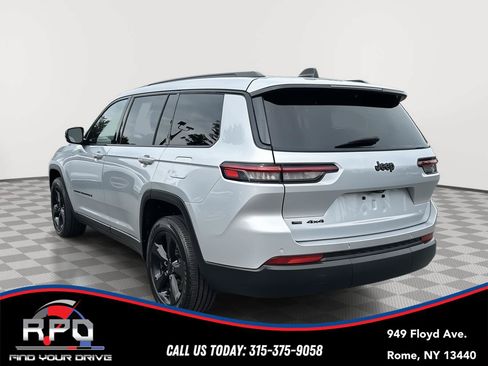 Used 2021 Jeep Grand Cherokee L Laredo AWD/4WD image 3