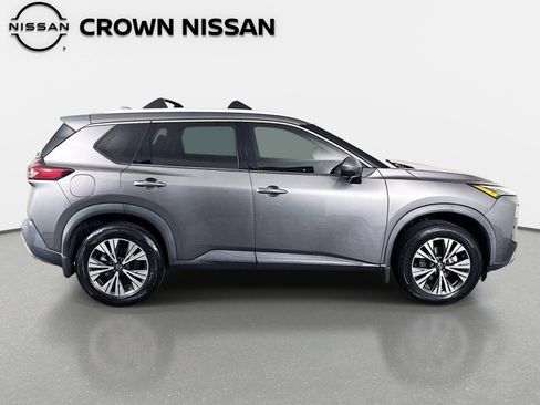 Certified 2021 Nissan Rogue SV w/ Premium Package FWD image 4