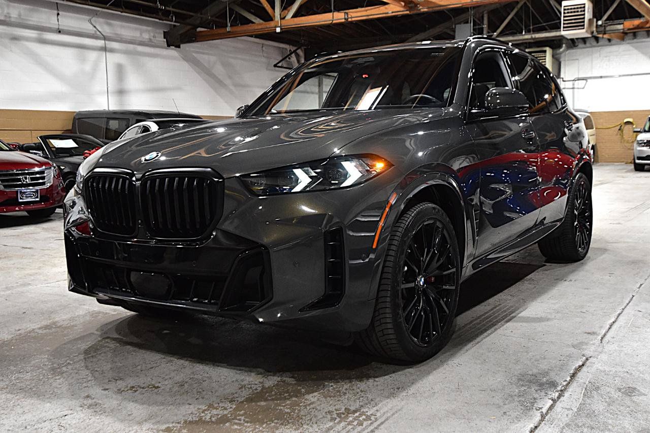 Used 2025 BMW X5 xDrive40i w/ M Sport Package AWD/4WD image 3