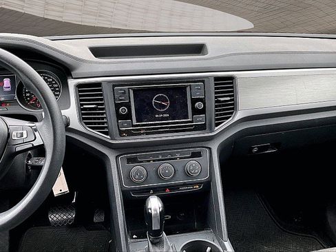 Used 2019 Volkswagen Atlas S FWD image 5