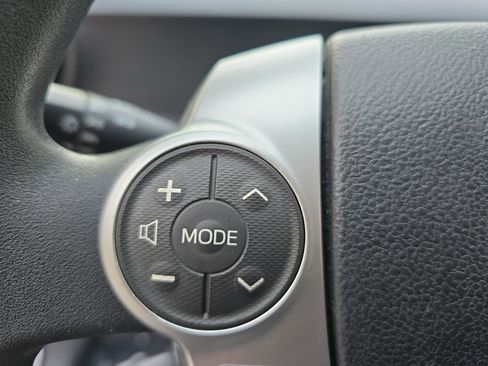 Used 2015 Toyota Prius C Two image 17