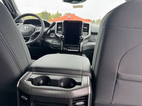 New 2026 RAM 2500 Big Horn AWD/4WD image 24