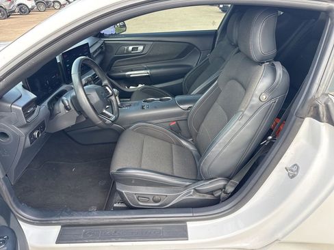 Used 2024 Ford Mustang Coupe RWD image 18