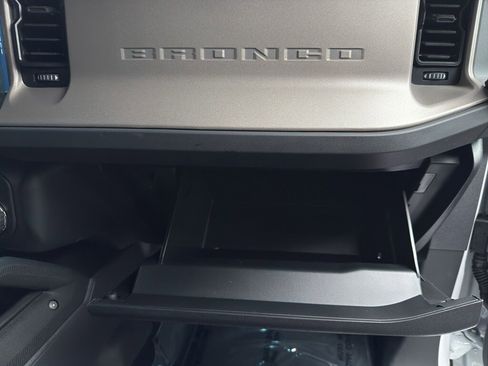 New 2025 Ford Bronco Outer Banks w/ Sasquatch Package image 37