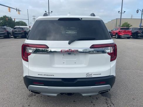 Used 2023 GMC Acadia SLE w/ Driver Convenience Package image 6