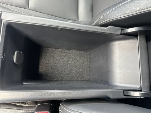 Used 2025 Toyota Camry SE FWD image 26