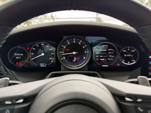 Certified 2023 Porsche 911 Carrera T w/ Sportdesign Package image 16