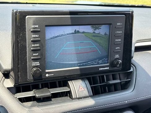 Used 2021 Toyota RAV4 LE AWD/4WD image 27