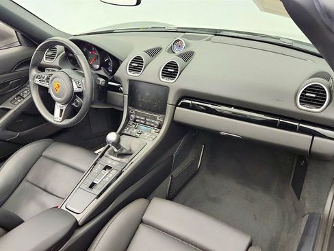 Used 2022 Porsche 718 Boxster T Roadster with Adaptive Sport image 24