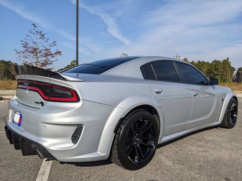 Used 2022 Dodge Charger SRT Hellcat w/ SRT Black Package image 19