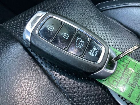 Used 2019 Hyundai Santa Fe AWD image 37