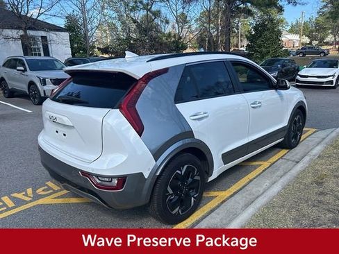 Certified 2023 Kia Niro Wave w/ Wave Preserve Package image 3