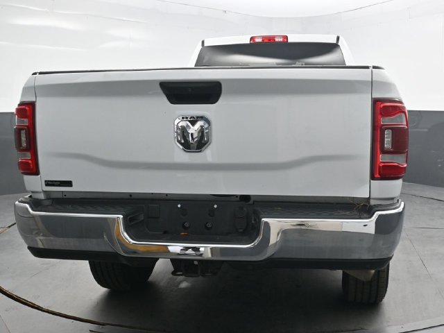 Used 2024 RAM 2500 Tradesman w/ Chrome Appearance Group AWD/4WD image 4