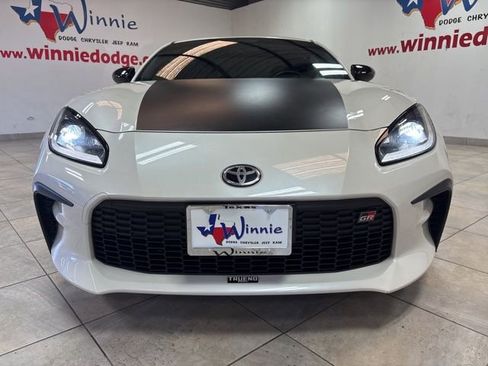 Used 2024 Toyota GR86 TRUENO Edition RWD image 2