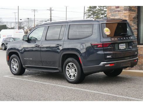 Used 2022 Jeep Wagoneer Series I image 5