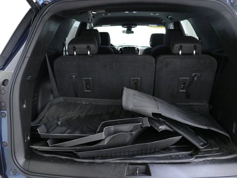 Used 2023 Chevrolet Traverse LT w/ LPO, Floor Liner Package image 26