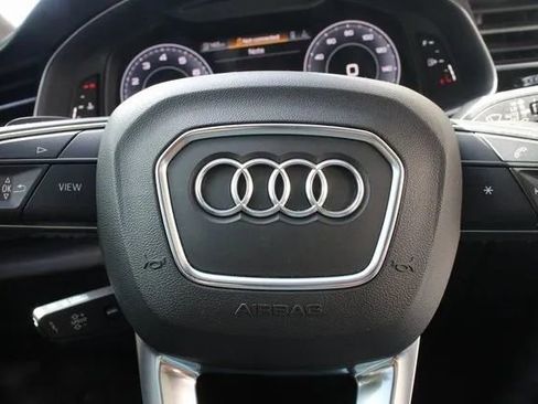 Used 2019 Audi Q8 Prestige w/ Luxury Package image 28