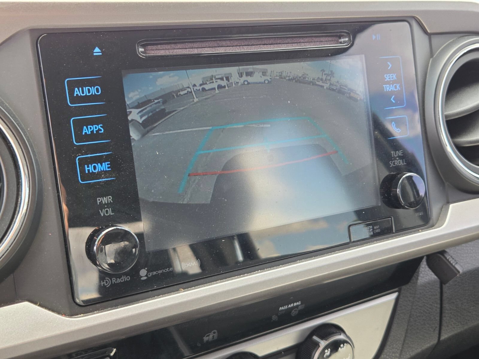 Used 2018 Toyota Tacoma SR5 RWD image 21