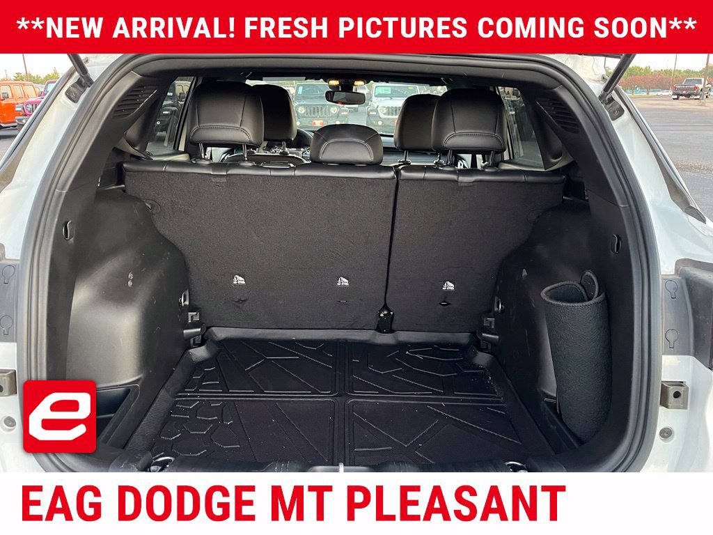 Used 2026 Jeep Compass Latitude AWD/4WD image 12