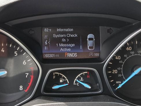 Used 2017 Ford Escape SE FWD image 19