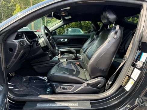 Used 2019 Ford Mustang GT Premium w/ GT Performance Package RWD image 11