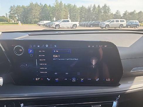Used 2026 Chevrolet Traverse LT AWD/4WD image 17