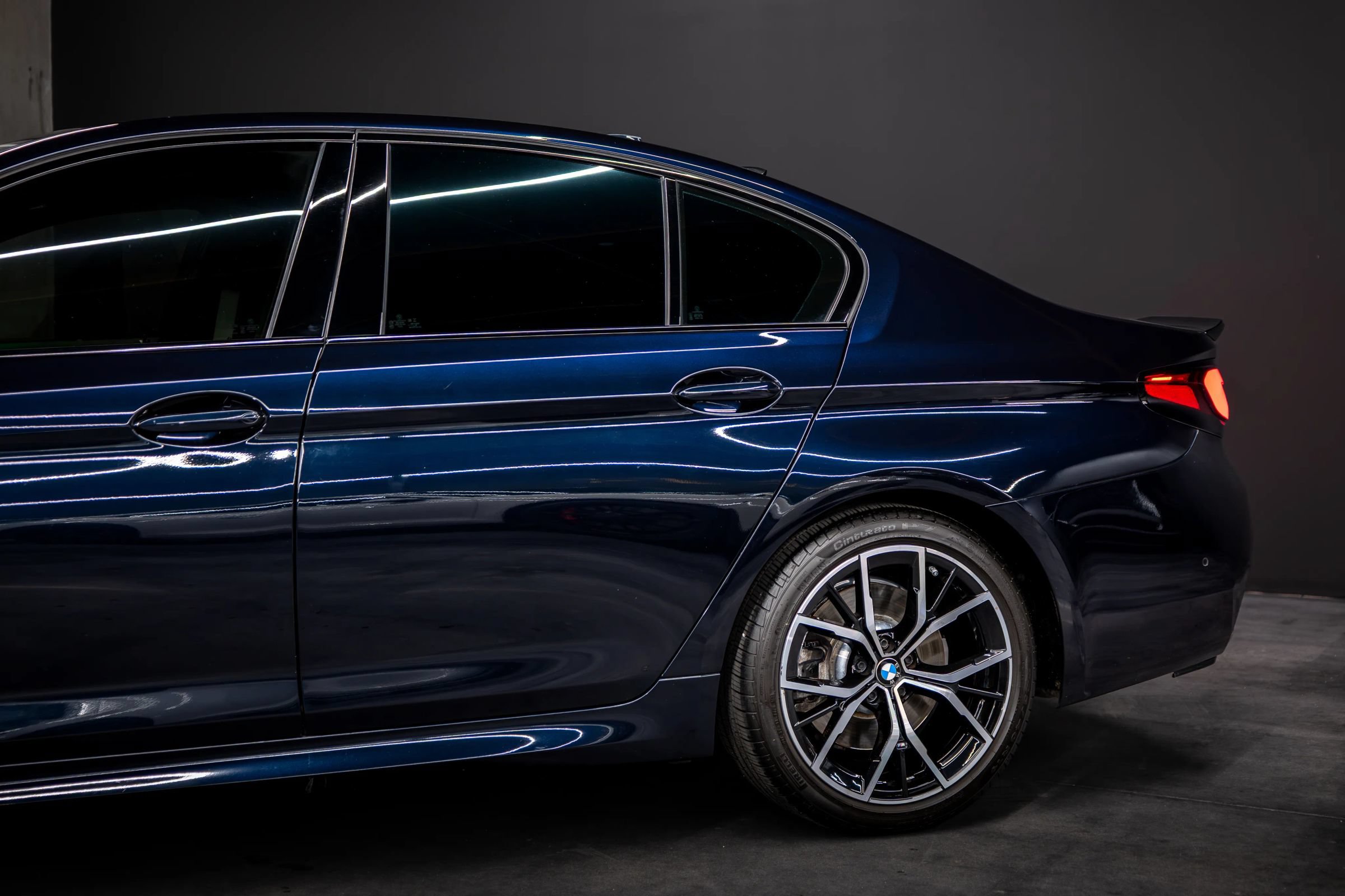 Used 2021 BMW 540i xDrive w/ M Sport Package AWD/4WD image 14