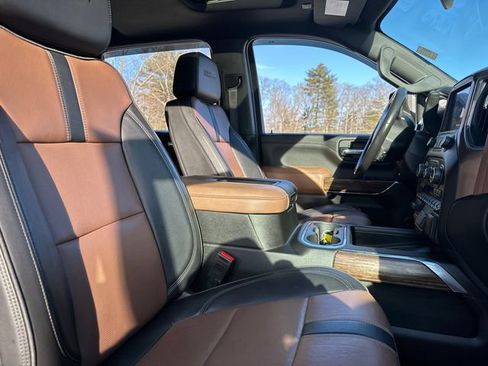 Used 2022 Chevrolet Silverado 2500 High Country w/ Safety Package II image 15