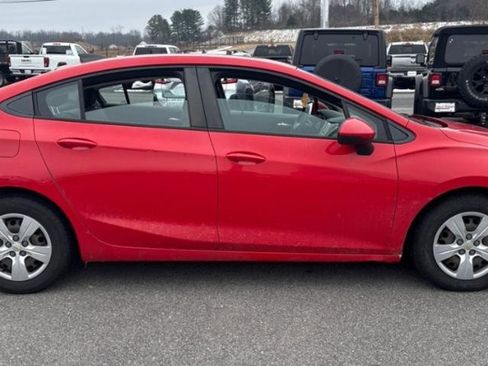 Used 2017 Chevrolet Cruze LS image 15