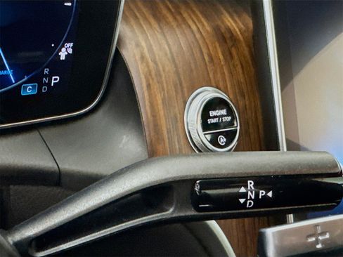 Used 2023 Mercedes-Benz GLC 300 4MATIC image 14