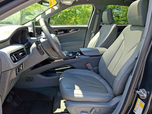Used 2023 Lincoln Nautilus Reserve w/ Equipment Group 201A AWD/4WD image 13