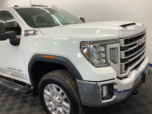 Used 2021 GMC Sierra 2500 SLT w/ SLT Preferred Package AWD/4WD image 24