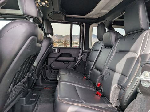 Used 2021 Jeep Wrangler Unlimited Rubicon w/ Dual Top Group image 16