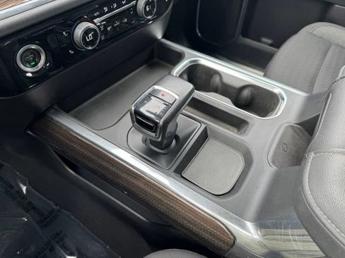 Certified 2022 Chevrolet Silverado 1500 RST AWD/4WD image 18