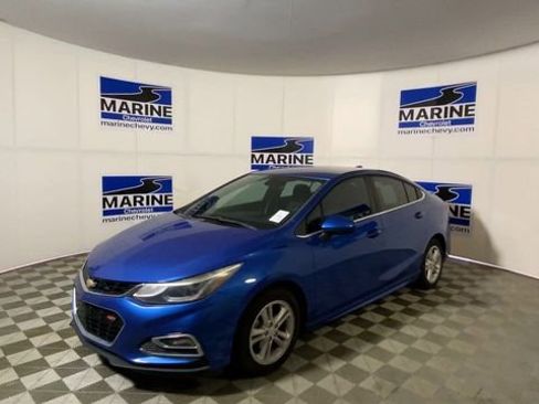 Used 2016 Chevrolet Cruze LT w/ Convenience Package image 6