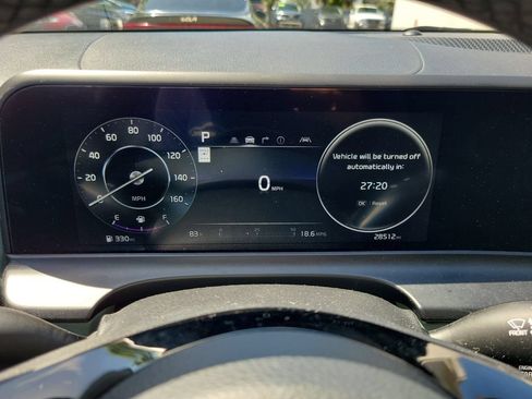 Certified 2024 Kia Seltos SX w/ SX Sunroof Package AWD/4WD image 25