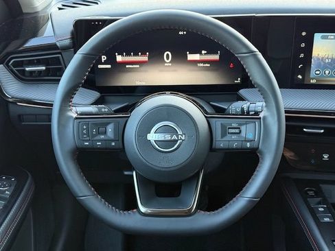 Used 2025 Nissan Kicks SR AWD/4WD image 23