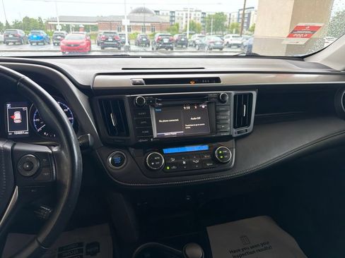 Used 2018 Toyota RAV4 XLE w/ Plus Extra Value Package AWD/4WD image 15