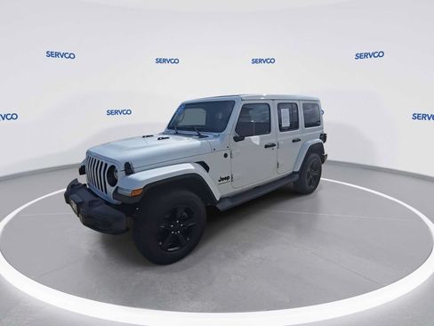 Used 2023 Jeep Wrangler Unlimited Sahara AWD/4WD image 5