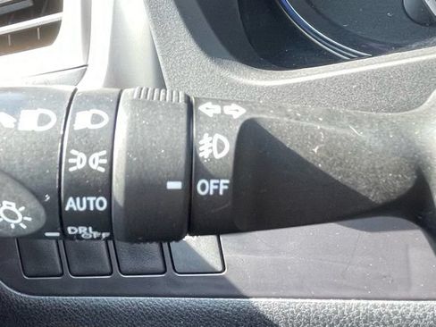 Used 2015 Toyota Highlander XLE AWD/4WD image 19