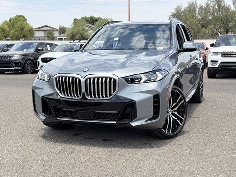 Used 2026 BMW X5 xDrive40i w/ M Sport Package AWD/4WD image 4