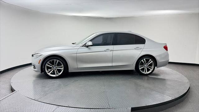 Used 2017 BMW 330i Sedan RWD image 3