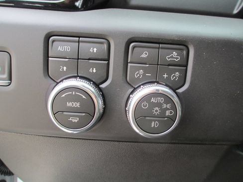 New 2026 GMC Sierra 1500 AT4 w/ AT4 Premium Package AWD/4WD image 18